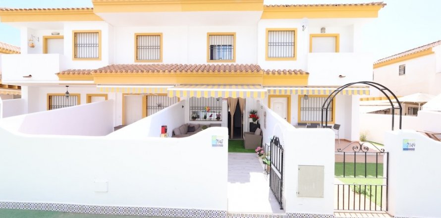 Townhouse Torre de la Horadada, Alicante, Spain 2 bedrooms, 70 sq.m. No. 128928