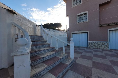 Huvila myytävänä Ciudad Quesada, Alicante, Espanja, 5 makuuhuonetta, 400 m2 No. 128930 - kuva 2