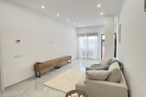 Apartment for sale Torrevieja, Alicante, Spain 2 bedrooms, 101 sq.m. No. 131464 - photo 9