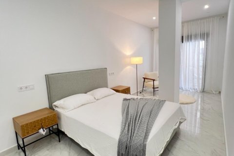 Apartment for sale Torrevieja, Alicante, Spain 2 bedrooms, 101 sq.m. No. 131464 - photo 11