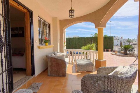 Villa till salu Guardamar del Segura, Alicante, Spanien 3 sovrum, 106 kvm. Nr. 125885 - foto 11
