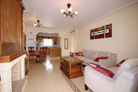 Villa till salu Guardamar del Segura, Alicante, Spanien 3 sovrum, 106 kvm. Nr. 125885 - foto 12