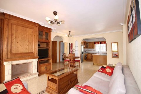 Villa till salu Guardamar del Segura, Alicante, Spanien 3 sovrum, 106 kvm. Nr. 125885 - foto 13