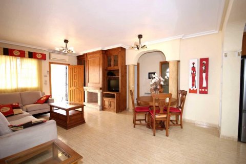 Villa till salu Guardamar del Segura, Alicante, Spanien 3 sovrum, 106 kvm. Nr. 125885 - foto 16