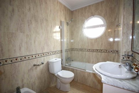 Villa till salu Guardamar del Segura, Alicante, Spanien 3 sovrum, 106 kvm. Nr. 125885 - foto 30