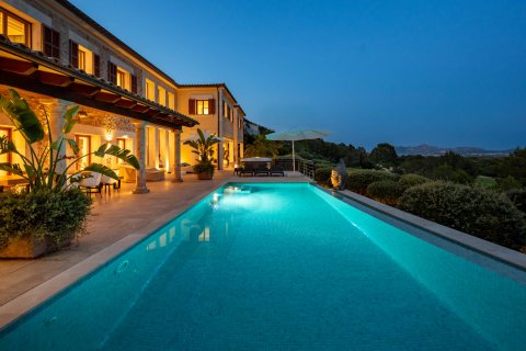 Villa à vendre Pollenca, Mallorca, Espagne, 6 chambres, 700 m2 No. 128253 - photo 2
