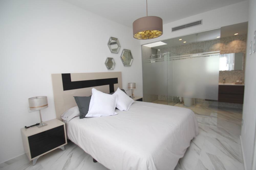Huvila San Miguel de Salinas, Alicante, Espanja 4 makuuhuonetta, 135 m2 No. 132301