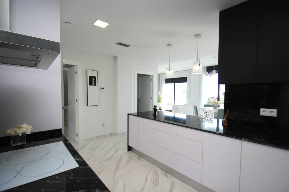 Huvila San Miguel de Salinas, Alicante, Espanja 4 makuuhuonetta, 135 m2 No. 132301