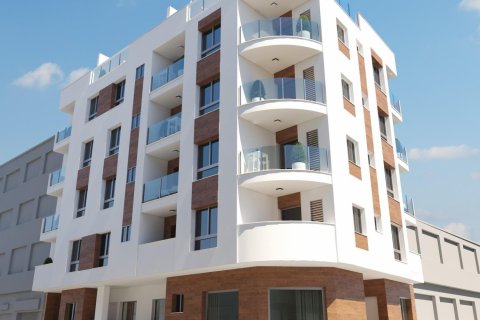 Lägenhet till salu Alicante, Spanien 2 sovrum, 77 kvm. Nr. 131376 - foto 3
