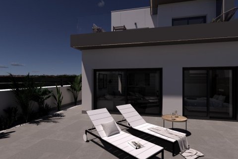 Villa till salu Benijofar, Alicante, Spanien 3 sovrum, 141 kvm. Nr. 131377 - foto 12