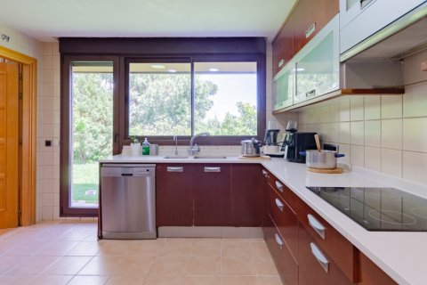 Продажа виллы в Фуэнте-дель-Фресно, Мадрид, Испания 6 спален, 489м2 №121656 - фото 26