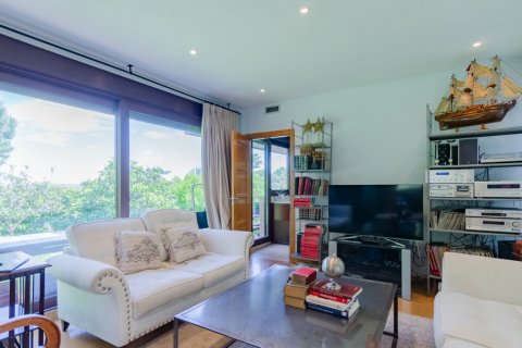 Продажа виллы в Фуэнте-дель-Фресно, Мадрид, Испания 6 спален, 489м2 №121656 - фото 23