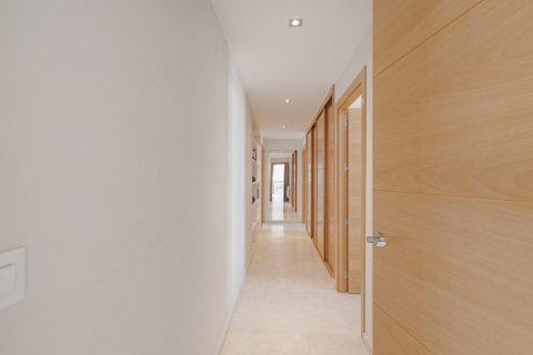 Продажа виллы в Кадис, Испания 6 спален, 320.45м2 №121658 - фото 28