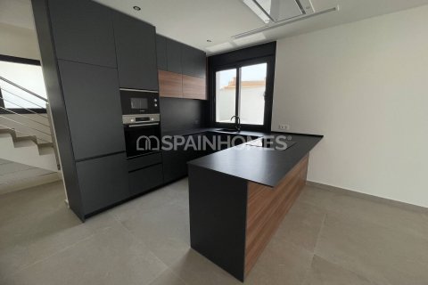 Продажа виллы в Рохалес, Аликанте, Испания 4 спальни, 150м2 №121661 - фото 25