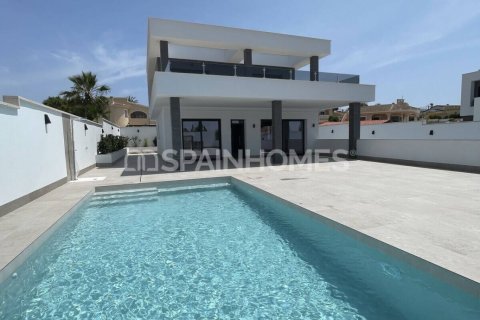 Продажа виллы в Рохалес, Аликанте, Испания 4 спальни, 150м2 №121661 - фото 4