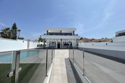 Продажа виллы в Рохалес, Аликанте, Испания 4 спальни, 150м2 №121661 - фото 20