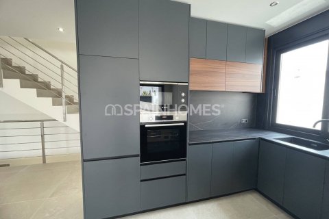 Продажа виллы в Рохалес, Аликанте, Испания 4 спальни, 150м2 №121661 - фото 27
