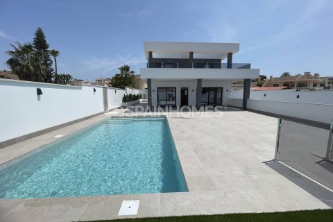 Продажа виллы в Рохалес, Аликанте, Испания 4 спальни, 150м2 №121661 - фото 2