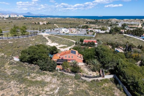 Продажа виллы Эль-Альтет, Аликанте, Испания 8 спален, 243м2 №125045 - фото 1