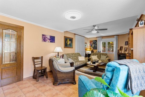 Продажа виллы Эль-Альтет, Аликанте, Испания 8 спален, 243м2 №125045 - фото 17
