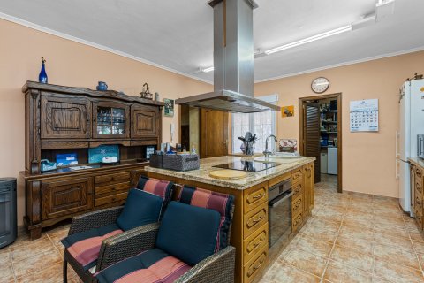 Продажа виллы Эль-Альтет, Аликанте, Испания 8 спален, 243м2 №125045 - фото 4