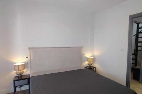 Apartamento en venta Torrevieja, Alicante, España 2 dormitorios,  No. 128904 - foto 12