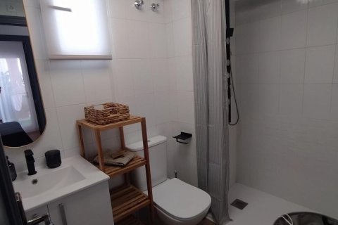 Apartamento en venta Torrevieja, Alicante, España 2 dormitorios,  No. 128904 - foto 17