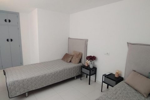 Apartamento en venta Torrevieja, Alicante, España 2 dormitorios,  No. 128904 - foto 29