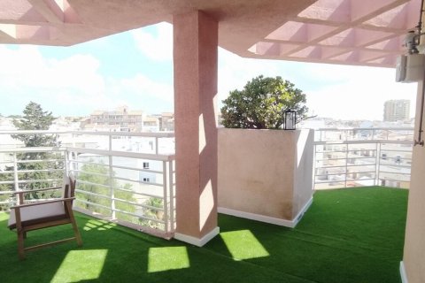 Apartamento en venta Torrevieja, Alicante, España 2 dormitorios,  No. 128904 - foto 7