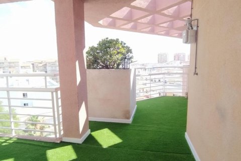 Apartamento en venta Torrevieja, Alicante, España 2 dormitorios,  No. 128904 - foto 6