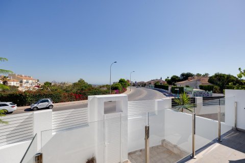 Villa till salu Torrevieja, Alicante, Spanien 2 sovrum, 88 kvm. Nr. 128903 - foto 6