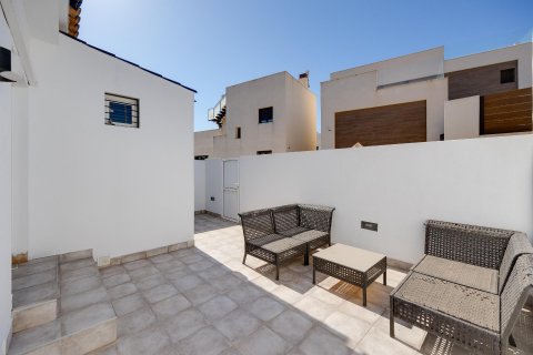 Villa till salu Torrevieja, Alicante, Spanien 2 sovrum, 88 kvm. Nr. 128903 - foto 7