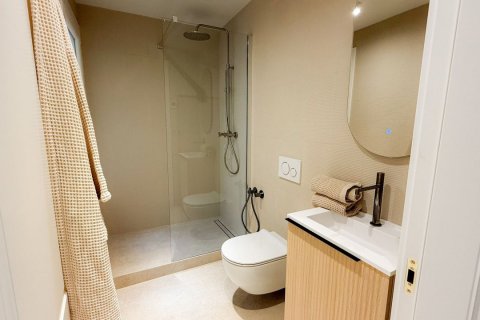Apartment for sale Barcelona, Spain 3 rooms, 161 sq.m. No. 122105 - photo 10