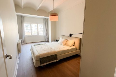 Apartment for sale Barcelona, Spain 3 rooms, 161 sq.m. No. 122105 - photo 9