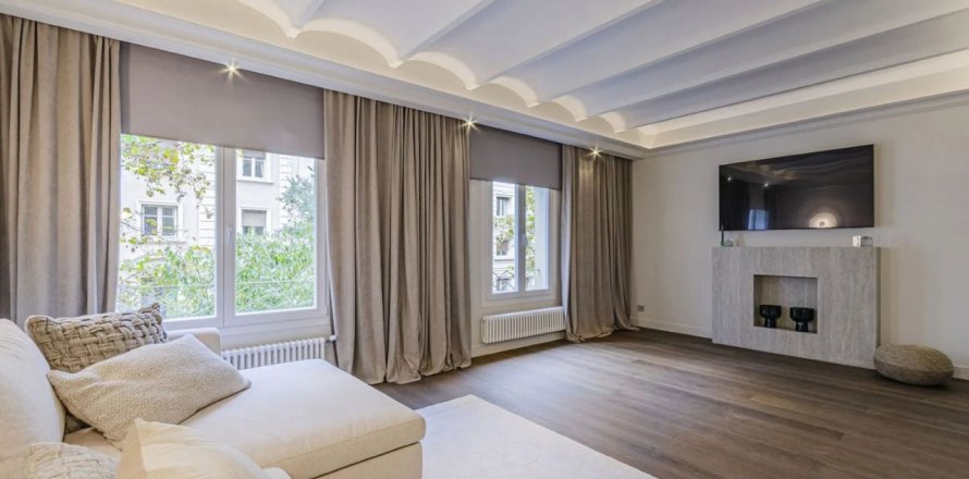 Apartment Barcelona, Spain 3 rooms, 161 sq.m. No. 122105