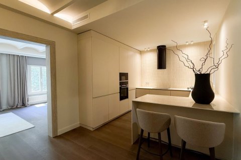 Apartment for sale Barcelona, Spain 3 rooms, 161 sq.m. No. 122105 - photo 18