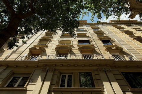 Apartment for sale Barcelona, Spain 3 rooms, 161 sq.m. No. 122105 - photo 17