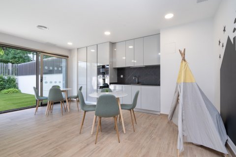 Dzīvoklis pārdošanā Madrid, Spānijā 2 istabas, 103 m2 Nr. 122422 - attēls 26