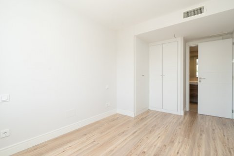 Apartment for sale Madrid, Spain 2 bedrooms, 96 sq.m. No. 122424 - photo 26