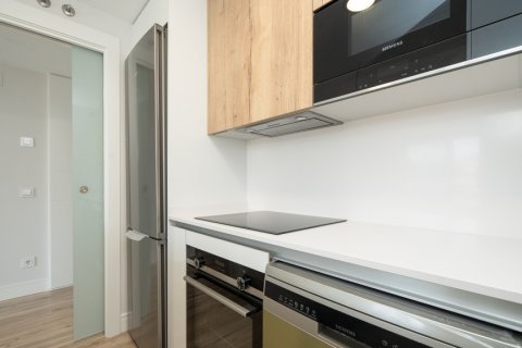 Apartment for sale Madrid, Spain 2 bedrooms, 96 sq.m. No. 122424 - photo 12