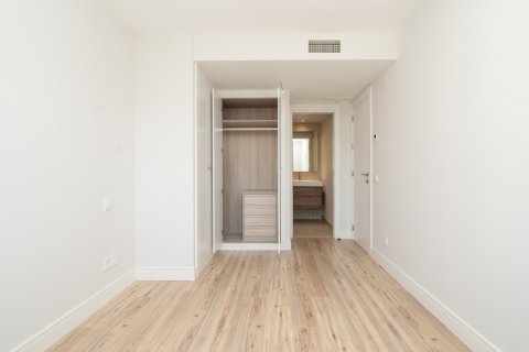 Apartment for sale Madrid, Spain 2 bedrooms, 96 sq.m. No. 122424 - photo 28
