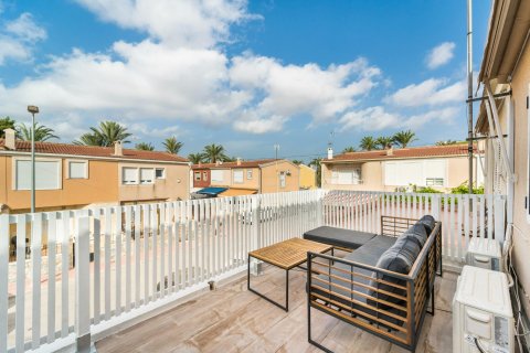 Townhouse à vendre Torrevieja, Alicante, Espagne, 4 chambres, 80 m2 No. 131913 - photo 23