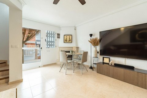 Townhouse à vendre Torrevieja, Alicante, Espagne, 4 chambres, 80 m2 No. 131913 - photo 4