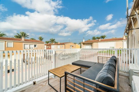 Townhouse à vendre Torrevieja, Alicante, Espagne, 4 chambres, 80 m2 No. 131913 - photo 28