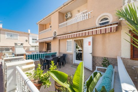 Townhouse à vendre Torrevieja, Alicante, Espagne, 4 chambres, 80 m2 No. 131913 - photo 1