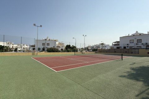 Huvila myytävänä Alicante, Espanja, 2 makuuhuonetta, 85 m2 No. 131911 - kuva 30