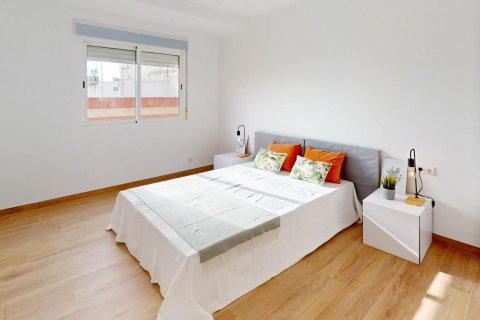 Apartamento en venta València, España 3 dormitorios, 109 m2 No. 132777 - foto 15