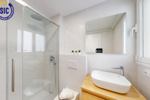Apartamento en venta València, España 3 dormitorios, 109 m2 No. 132777 - foto 12