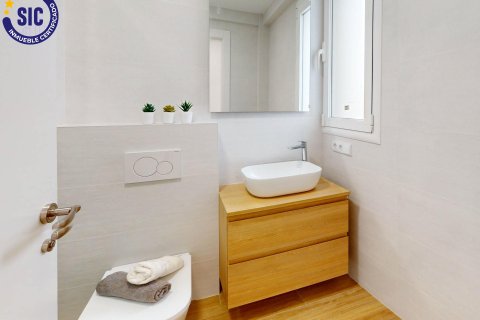 Apartamento en venta València, España 3 dormitorios, 109 m2 No. 132777 - foto 13