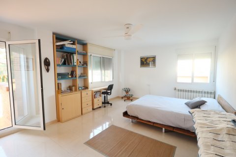 Продажа виллы Ллирия, Валенсия, Испания 5 спален, 246м2 №132775 - фото 23